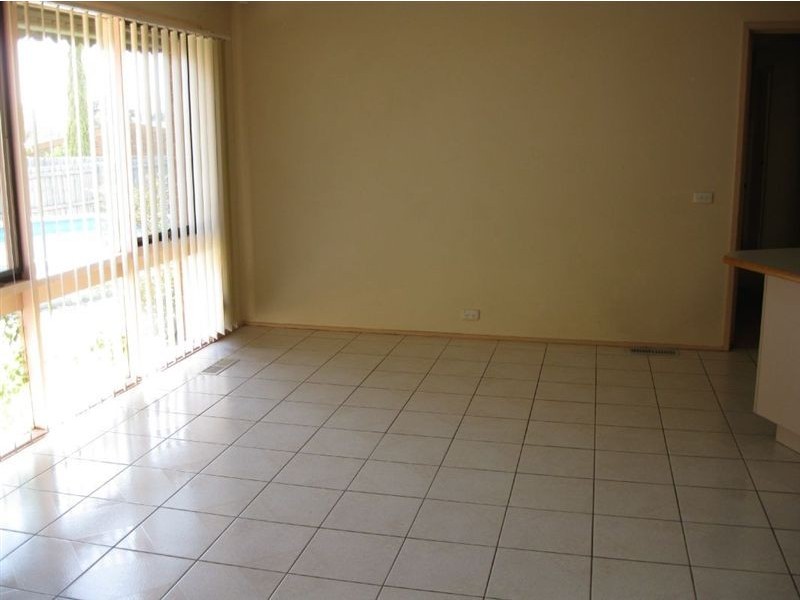 6 Cowrie Street, Glen Waverley VIC 3150