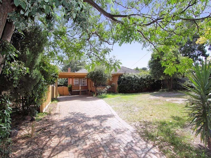 55 Garrisson Drive, Glen Waverley VIC 3150