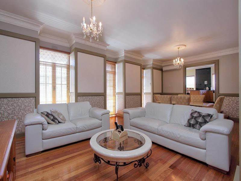 14 Crestmont Drive, Glen Waverley VIC 3150