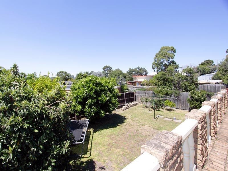 14 Crestmont Drive, Glen Waverley VIC 3150