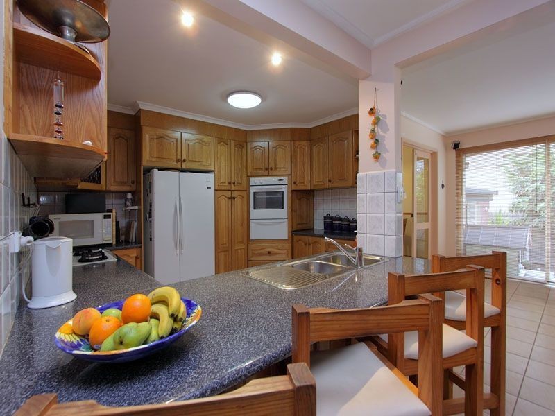 31 Highwood Drive, Wheelers Hill VIC 3150