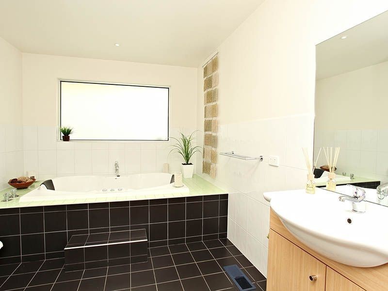 8 Northam Street, Glen Waverley VIC 3150