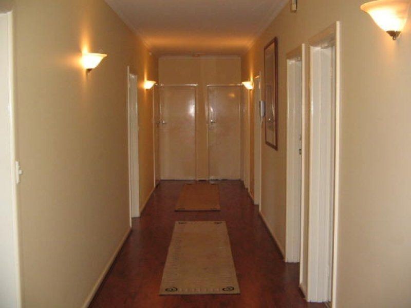 6 Clyden Court, Burwood East VIC 3151