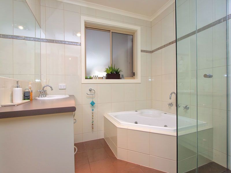 3 Crows Lane, Glen Waverley VIC 3150