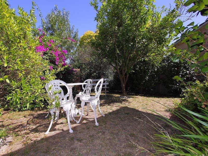 1/16 Cheviot Road, Mount Waverley VIC 3149