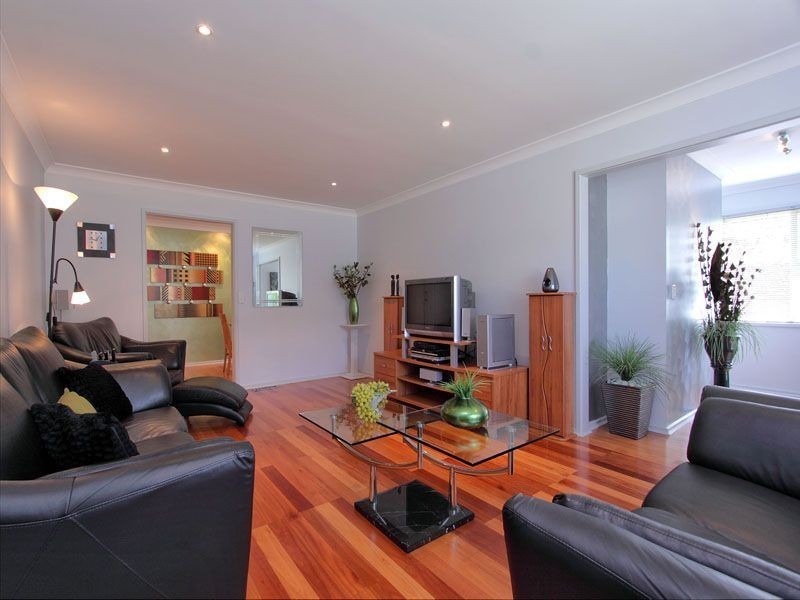 17 Dion Road, Glen Waverley VIC 3150