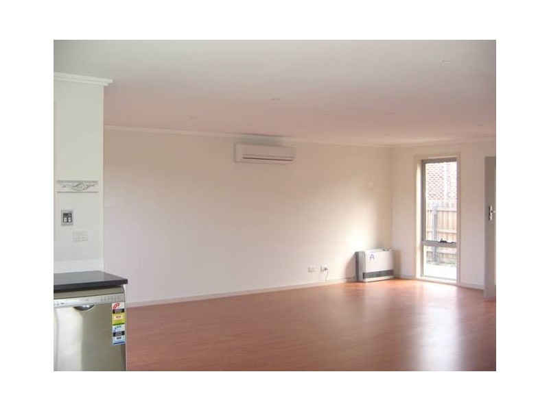 2/11 Melaleuca Drive, Glen Waverley VIC 3150