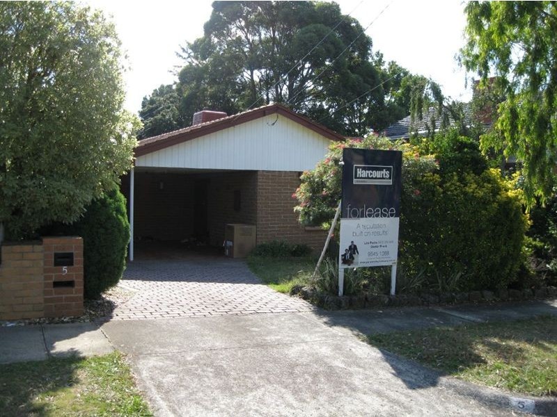 5 Burramine Road, Glen Waverley VIC 3150