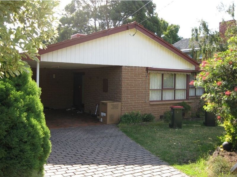 5 Burramine Road, Glen Waverley VIC 3150