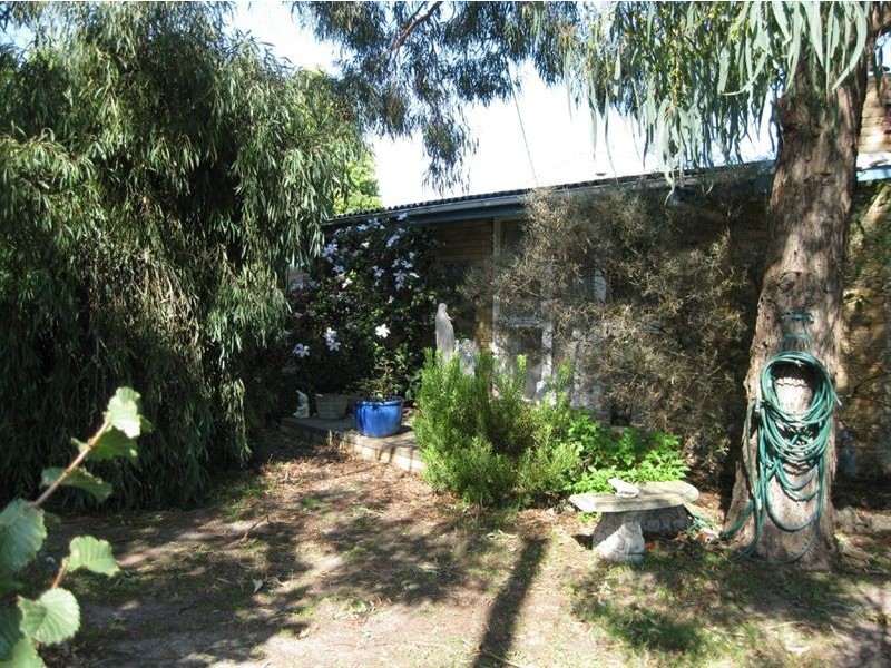 8 Petter Street, Glen Waverley VIC 3150