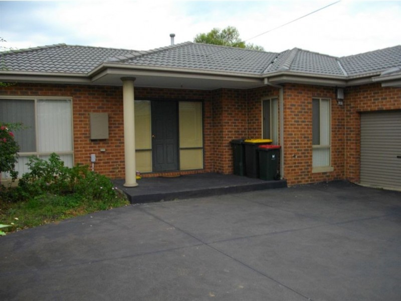 2/11 Garrisson Drive, Glen Waverley VIC 3150