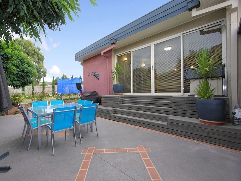 31 Highwood Drive, Wheelers Hill VIC 3150