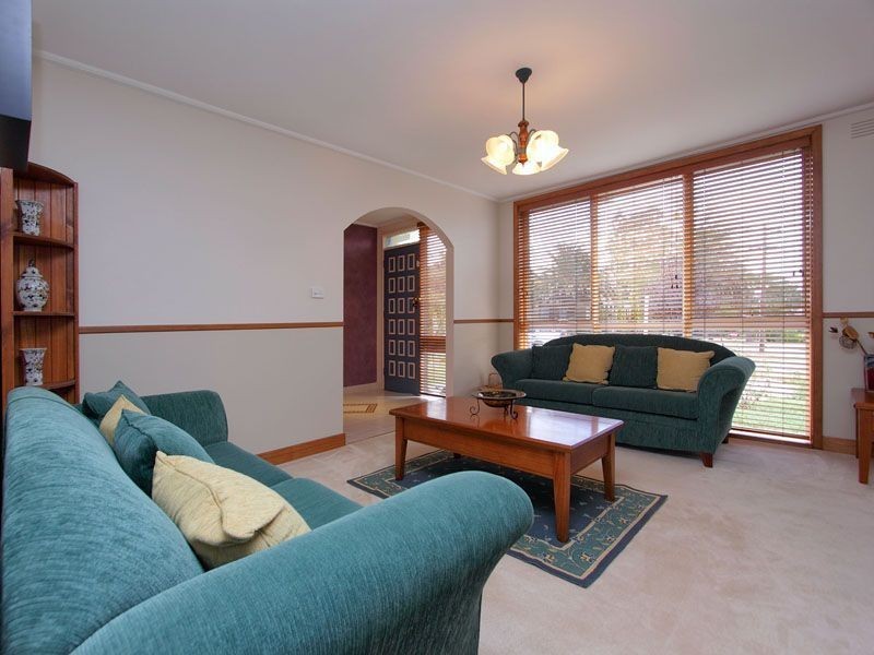 31 Highwood Drive, Wheelers Hill VIC 3150