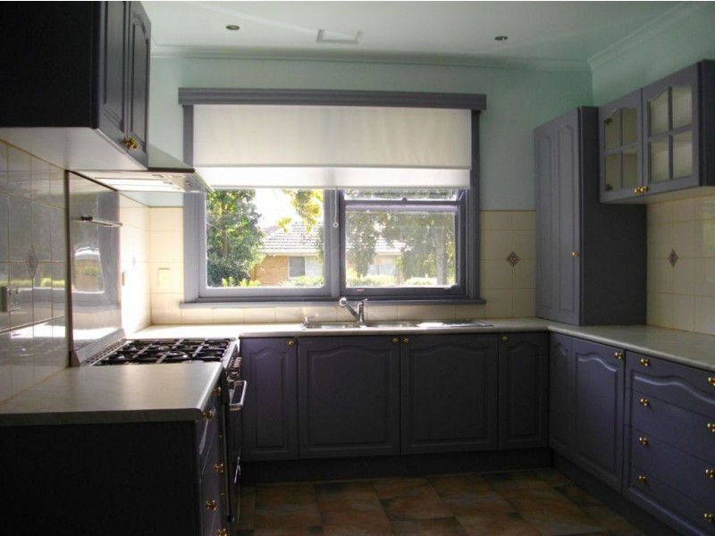 8 Crown Street, Glen Waverley VIC 3150