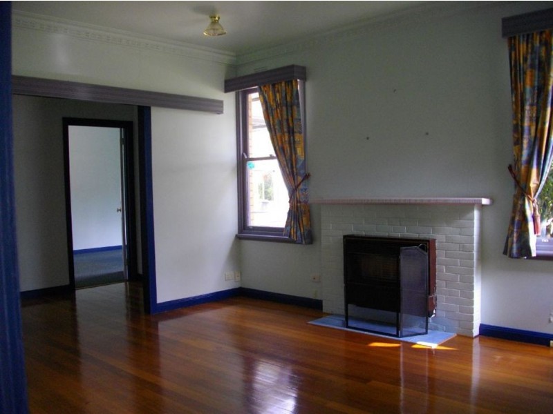 8 Crown Street, Glen Waverley VIC 3150