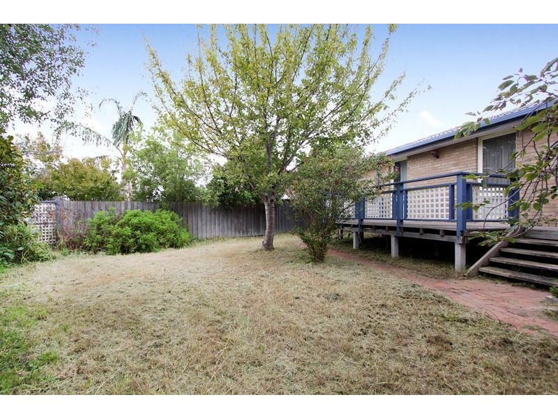 2 Groom Court, Glen Waverley VIC 3150