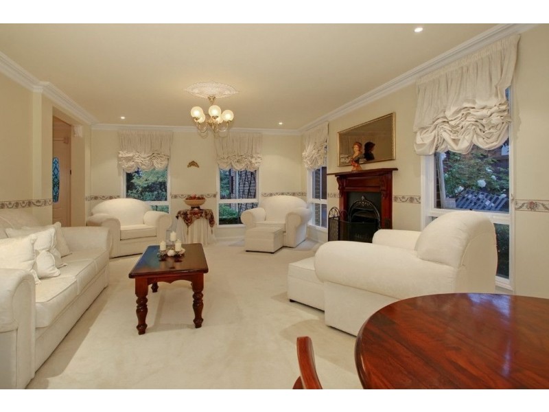 79 Avendon Boulevard, Glen Waverley VIC 3150