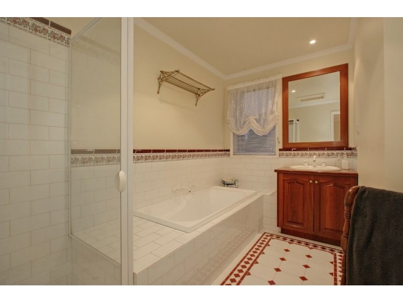 79 Avendon Boulevard, Glen Waverley VIC 3150
