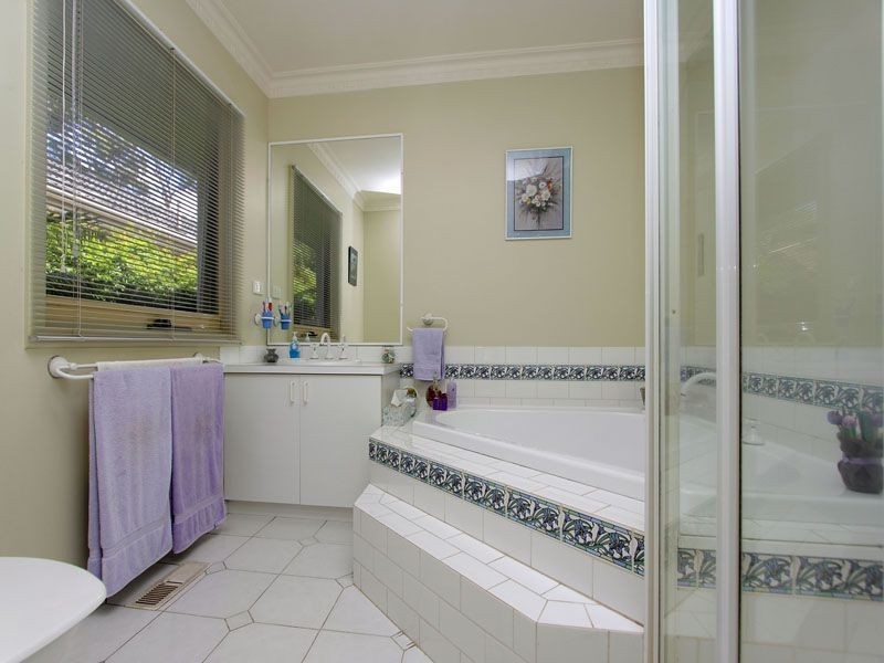 27 View Point Avenue, Glen Waverley VIC 3150
