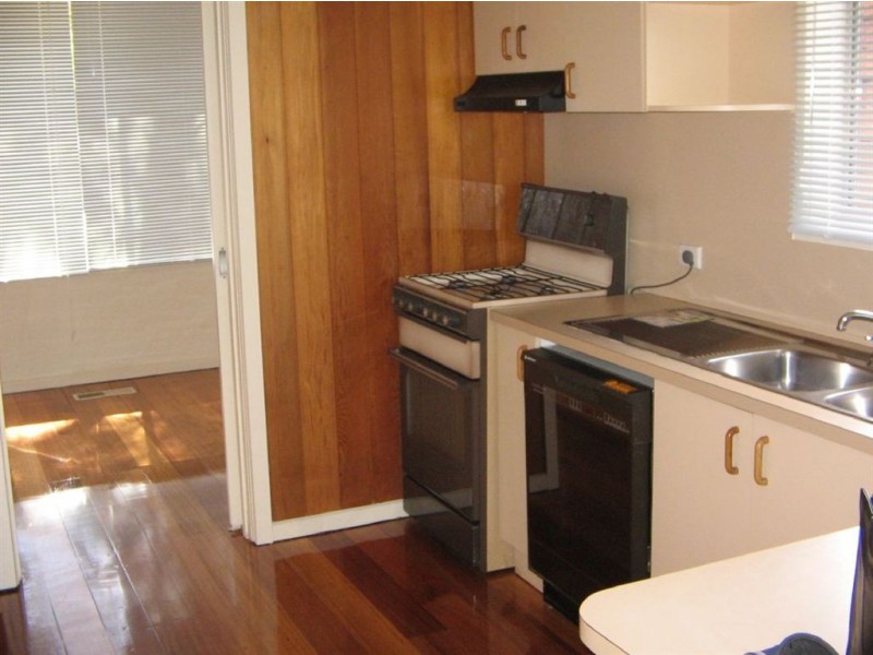 4 Kooringa Crescent, Wheelers Hill VIC 3150