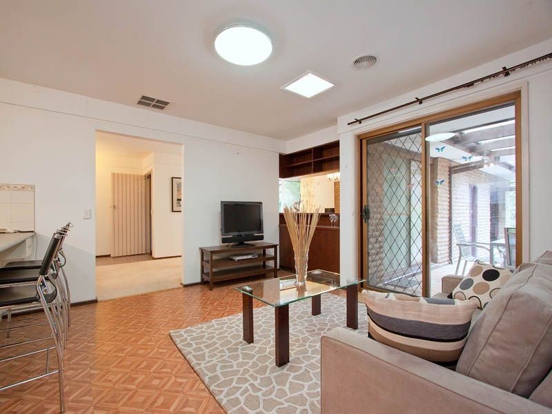 5 Groom Court, Glen Waverley VIC 3150