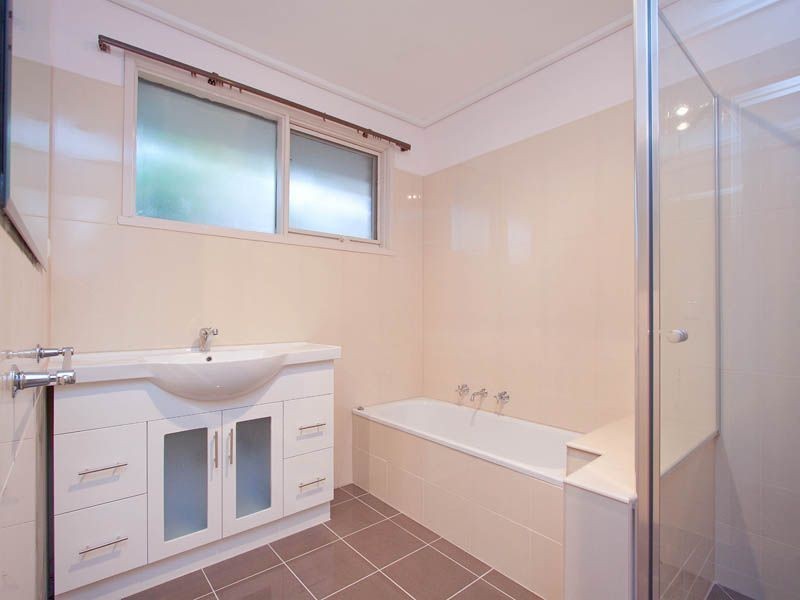 5 Groom Court, Glen Waverley VIC 3150