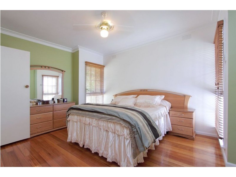 14 Crestmont Drive, Glen Waverley VIC 3150