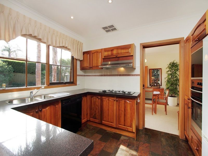 43 Atheldene Drive, Glen Waverley VIC 3150