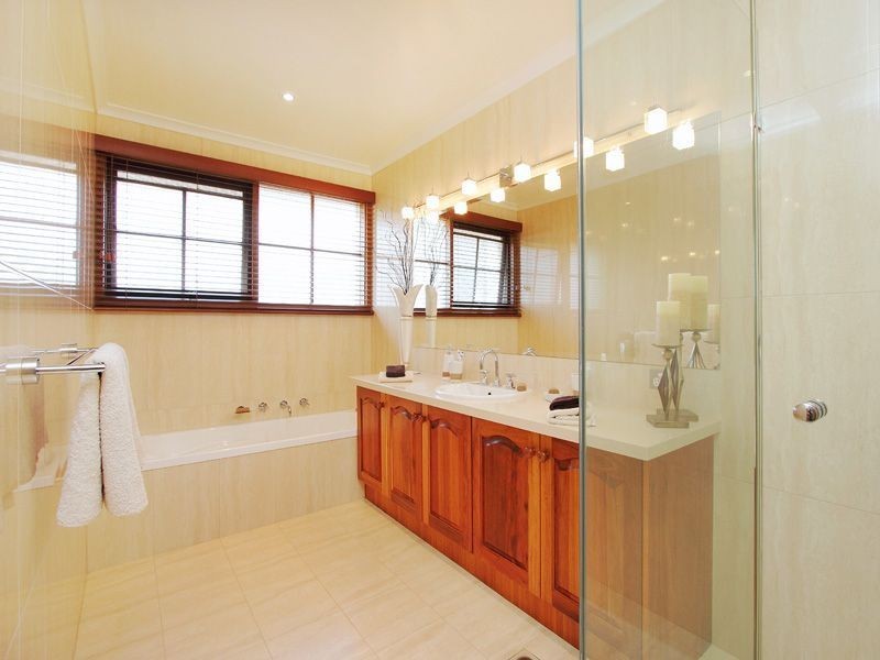 43 Atheldene Drive, Glen Waverley VIC 3150