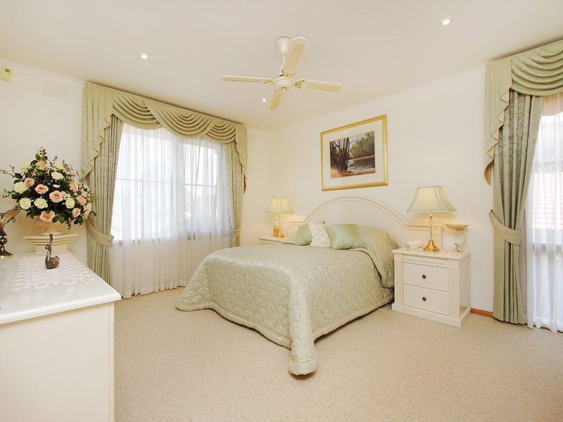 43 Atheldene Drive, Glen Waverley VIC 3150