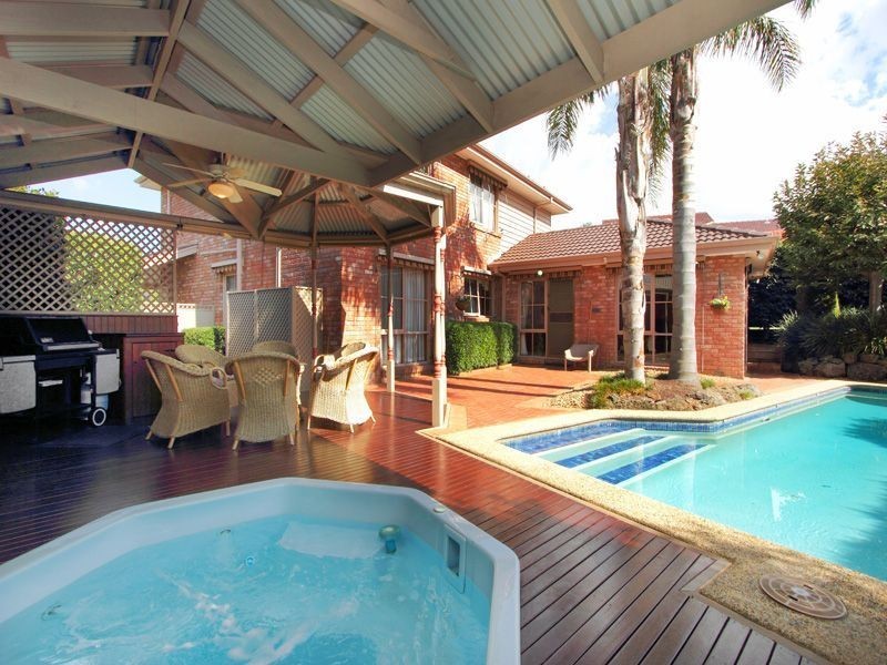 43 Atheldene Drive, Glen Waverley VIC 3150