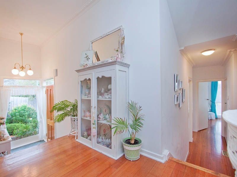 28 Beddows Street, Burwood VIC 3125