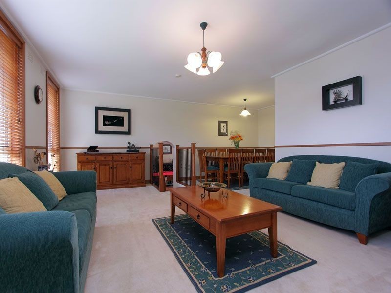 31 Highwood Drive, Wheelers Hill VIC 3150