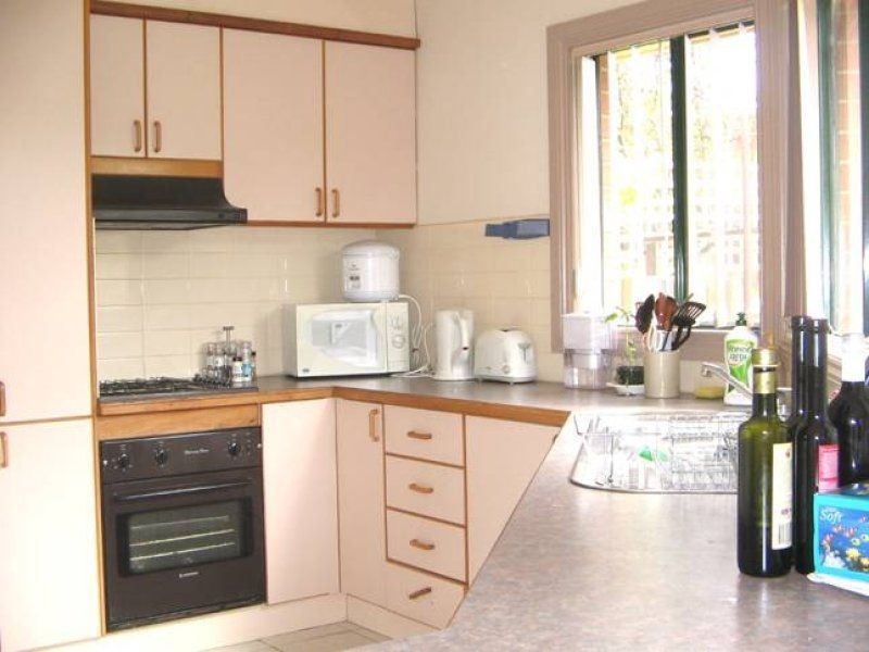 2/13 Montana Avenue, Mulgrave VIC 3170