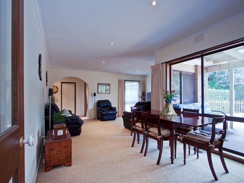 8 Kymme Court, Glen Waverley VIC 3150