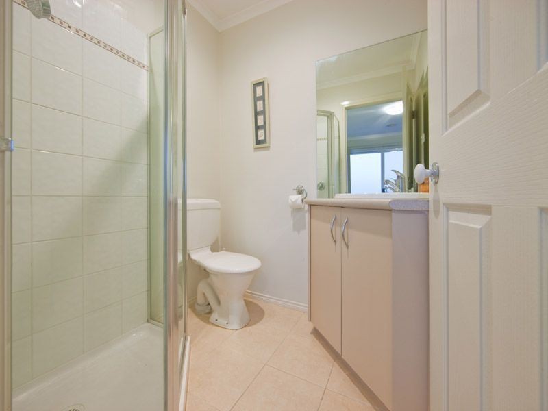 10/18 Tulloch Grove, Glen Waverley VIC 3150