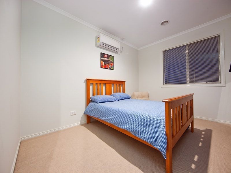 10/18 Tulloch Grove, Glen Waverley VIC 3150