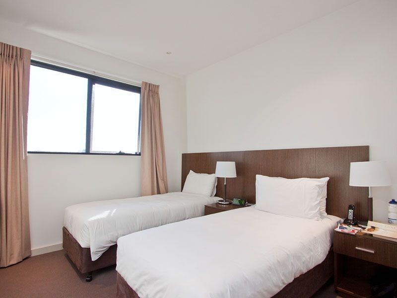 202/353 Springvale Road, Glen Waverley VIC 3150