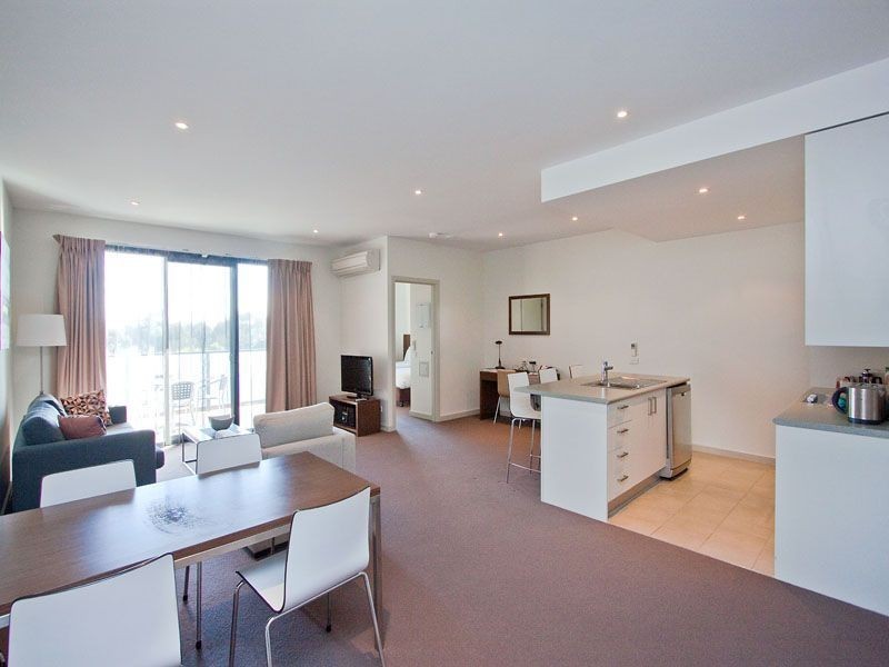 202/353 Springvale Road, Glen Waverley VIC 3150