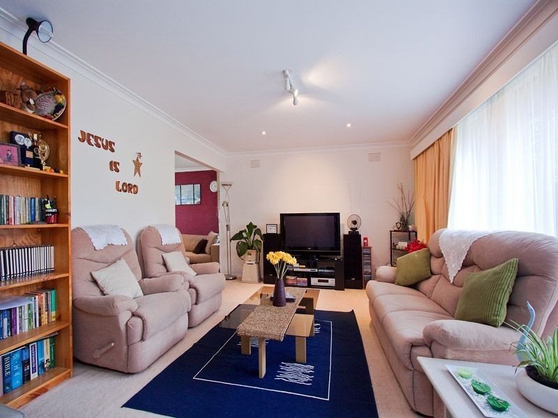 19 Joyce Ave, Glen Waverley VIC 3150