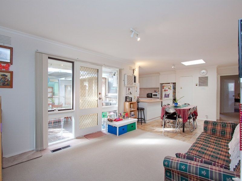 19 Joyce Ave, Glen Waverley VIC 3150