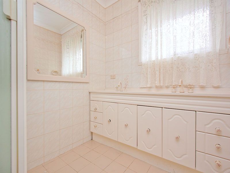 81 Sevenoaks Road, Burwood East VIC 3151