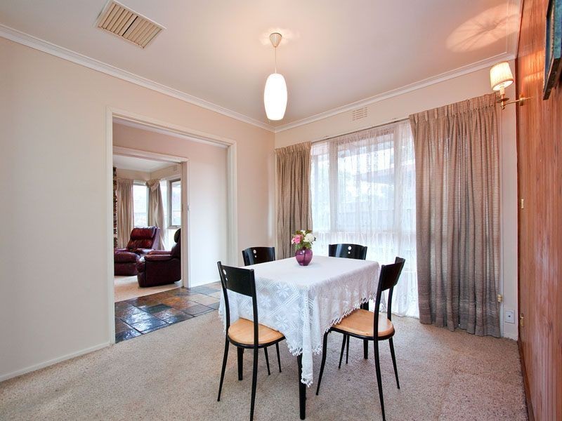 81 Sevenoaks Road, Burwood East VIC 3151