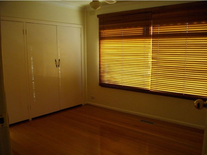 18 Cooper Avenue, Glen Waverley VIC 3150