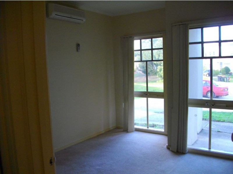 18 The Quadrangle, Glen Waverley VIC 3150