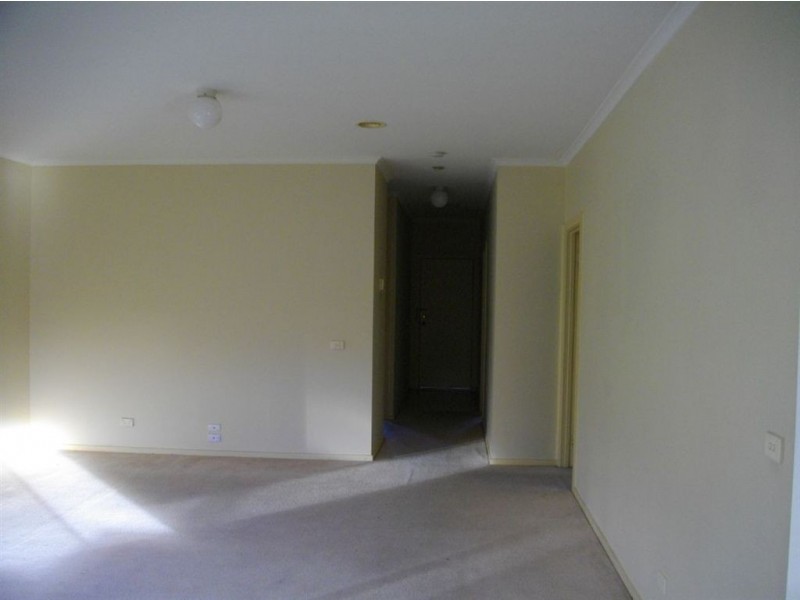 18 The Quadrangle, Glen Waverley VIC 3150