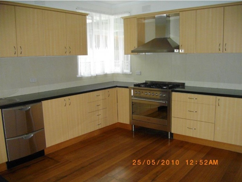 2 Mandowie Road, Glen Waverley VIC 3150