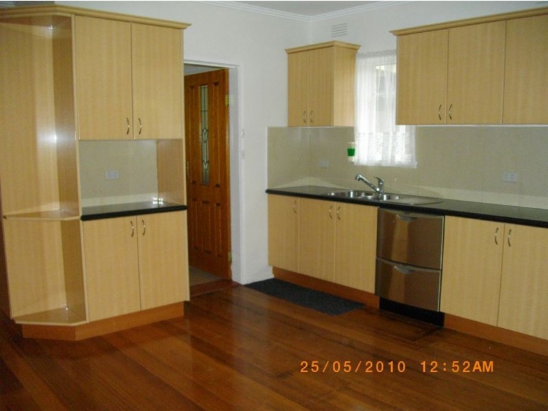 2 Mandowie Road, Glen Waverley VIC 3150