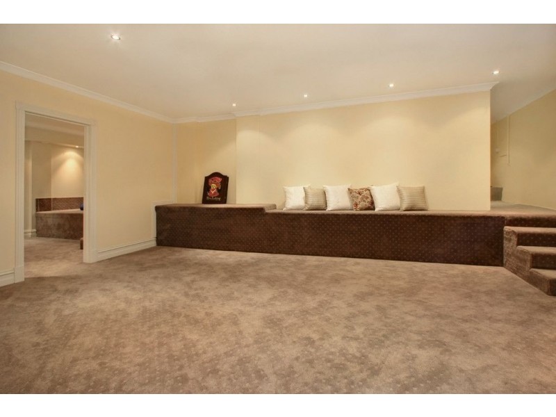 17 Viewbank Road, Mount Waverley VIC 3149