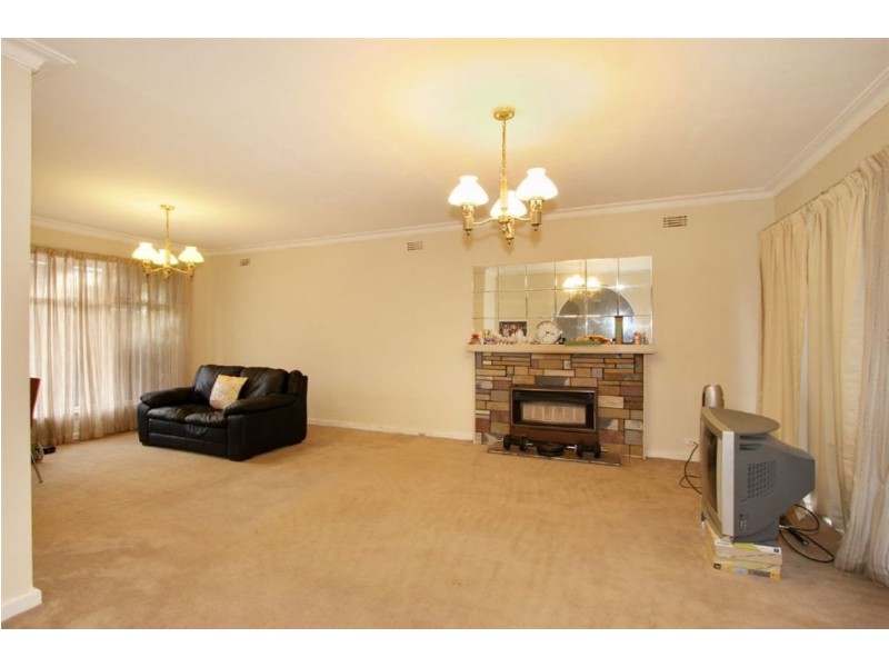 35 Glencairn Street, Mulgrave VIC 3170